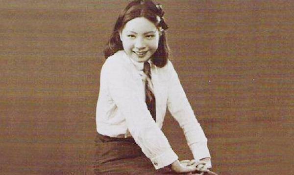民国女子因名字太高雅被排挤，她听校长建议改名，结果红遍上海滩