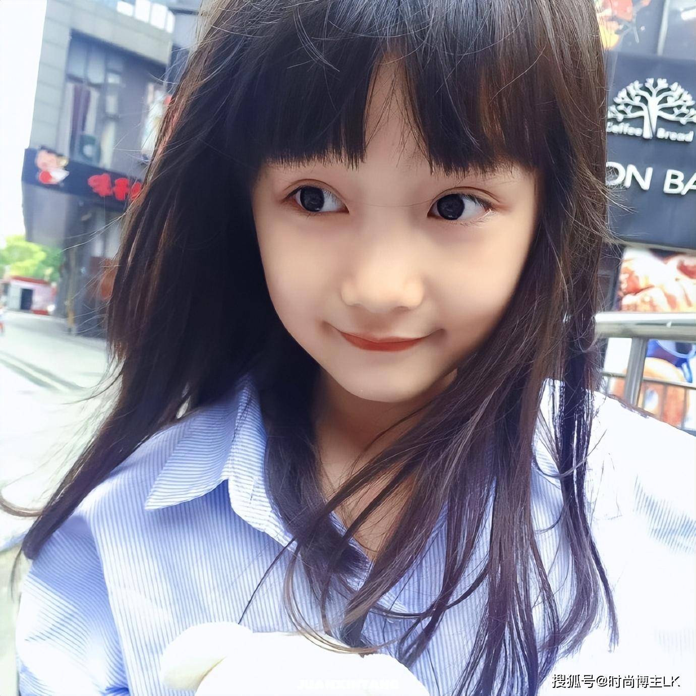赵薇“女儿”因长得太好看！被全网禁止整容，如今16岁变化太大！