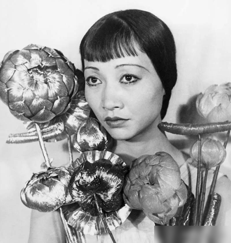 这个“毁坏自己民族”的中国女人，与华盛顿头像一起被印在美币上