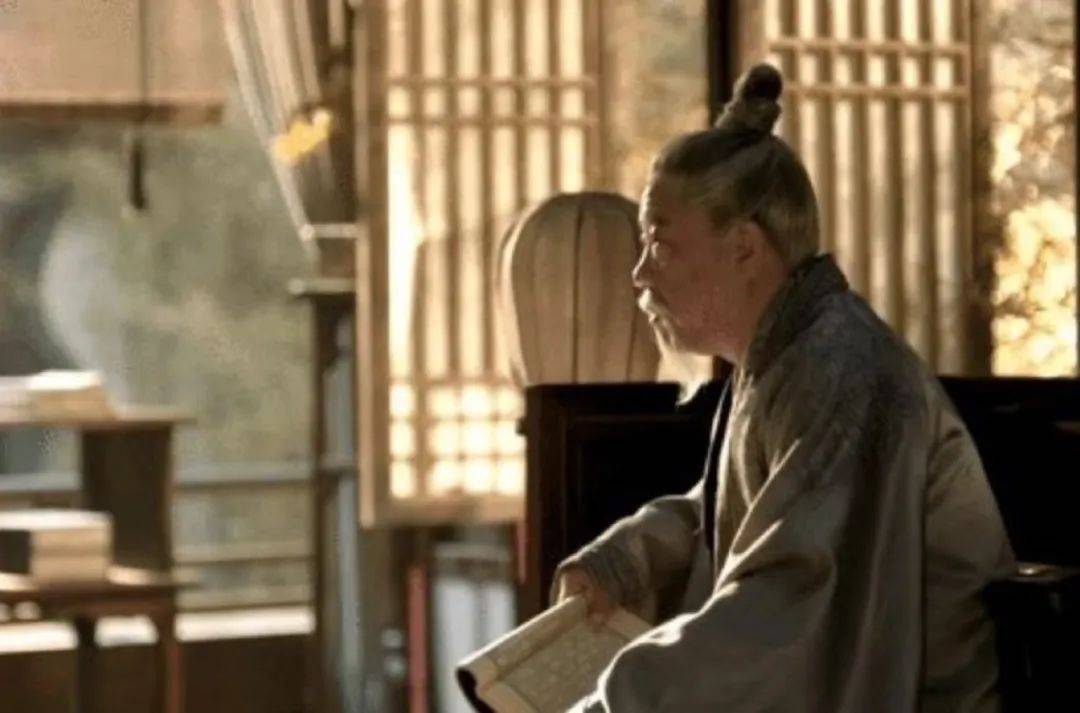 “qí”还是“jì”？“一骑红尘”怎么读？网友吵翻了......